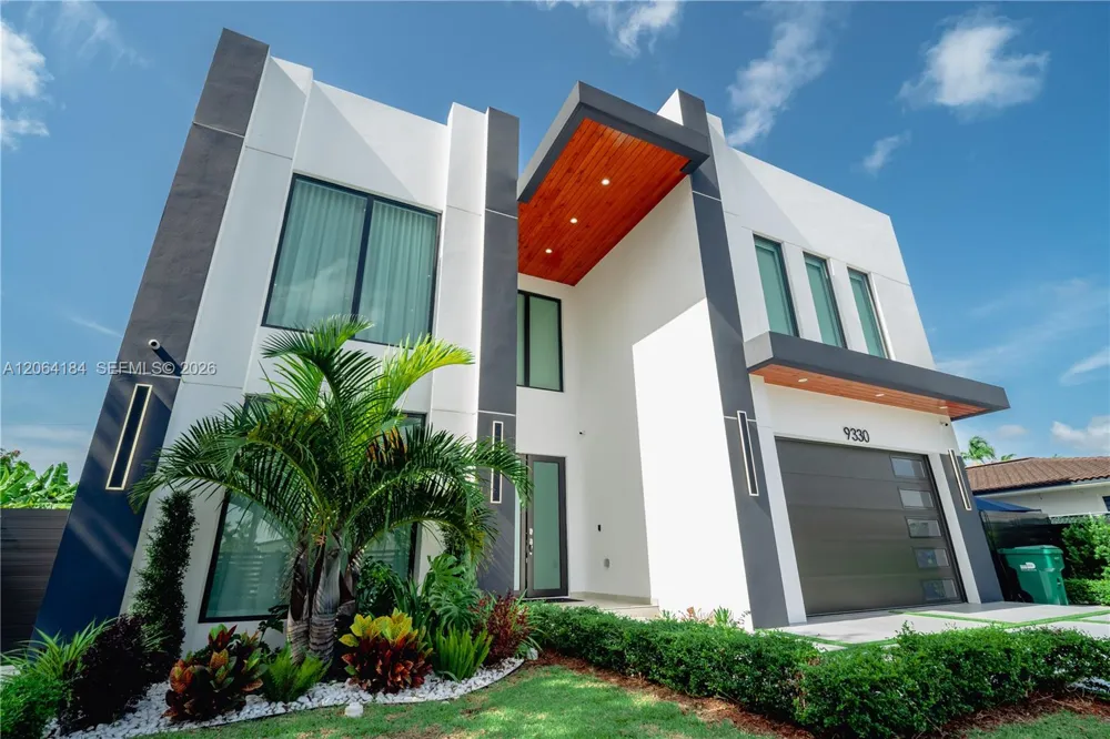 9330 SW 34th St Miami, FL 33165