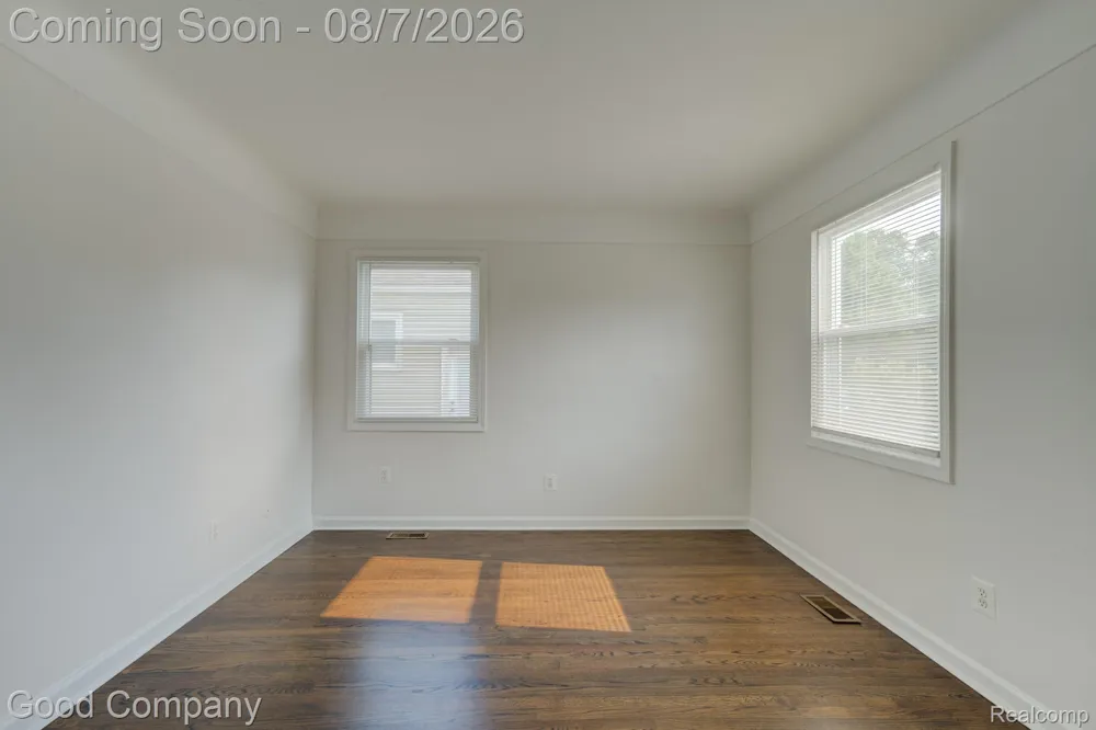 3095 Buckingham Avenue Berkley City, MI 48072