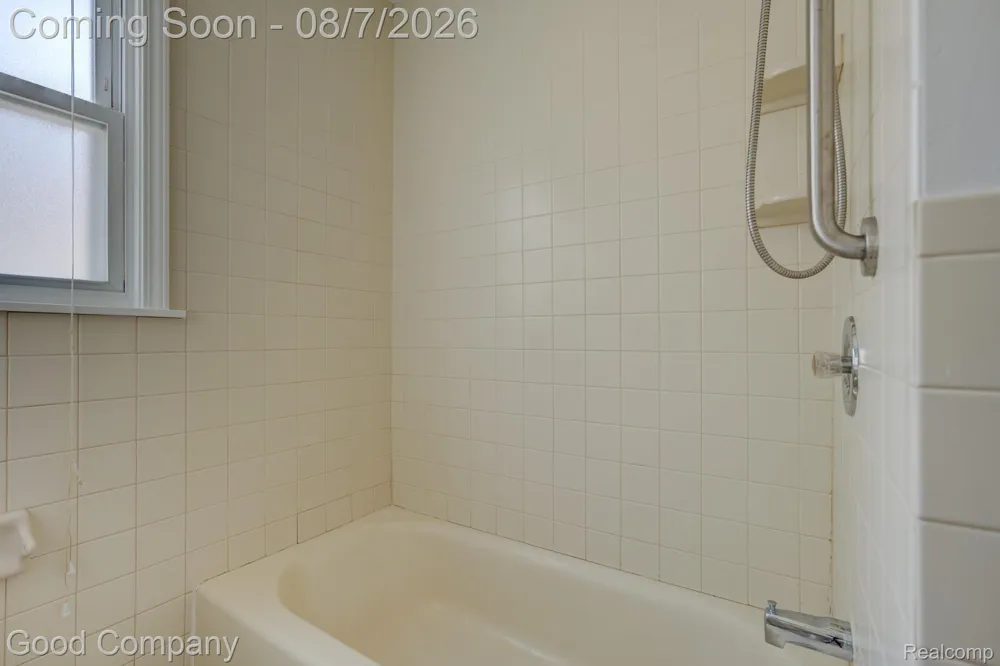 3095 Buckingham Avenue Berkley City, MI 48072