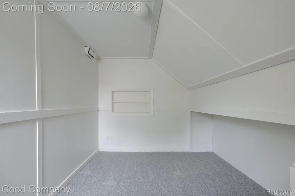3095 Buckingham Avenue Berkley City, MI 48072