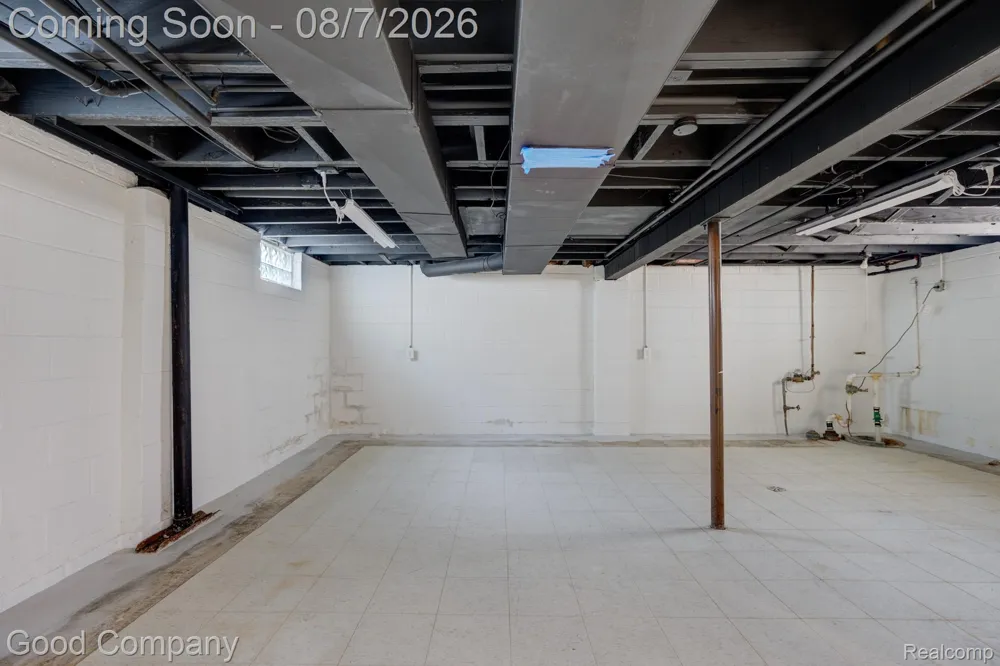 3095 Buckingham Avenue Berkley City, MI 48072