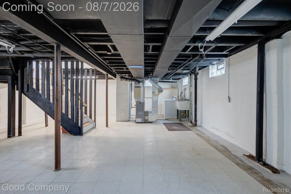 3095 Buckingham Avenue Berkley City, MI 48072
