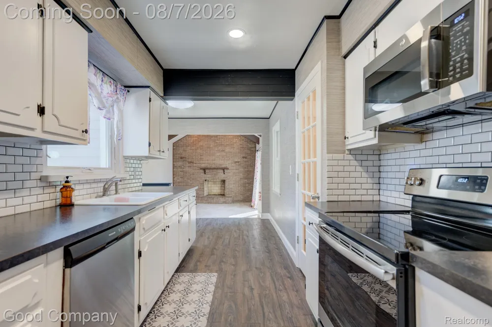 62060 Indian Trail Ray Township, MI 48096