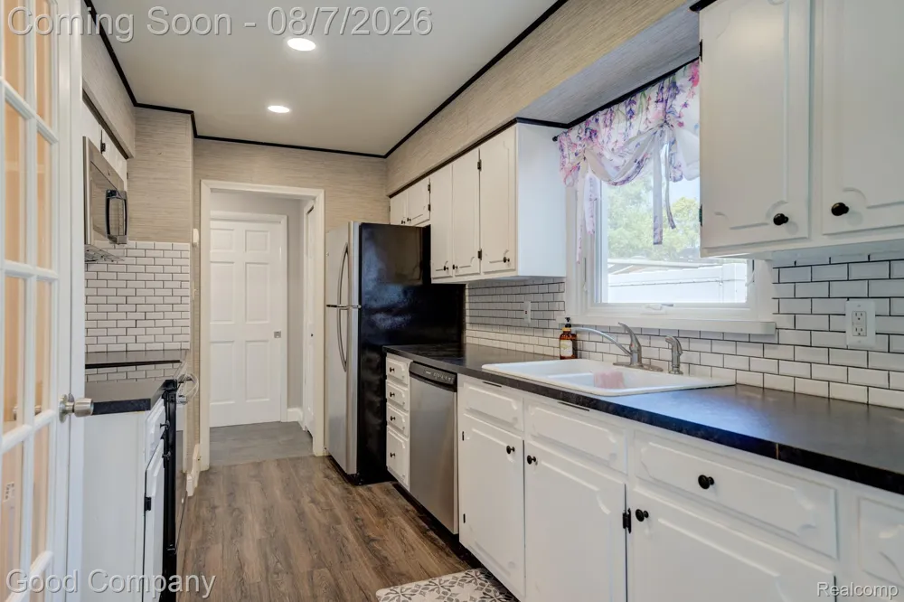 62060 Indian Trail Ray Township, MI 48096