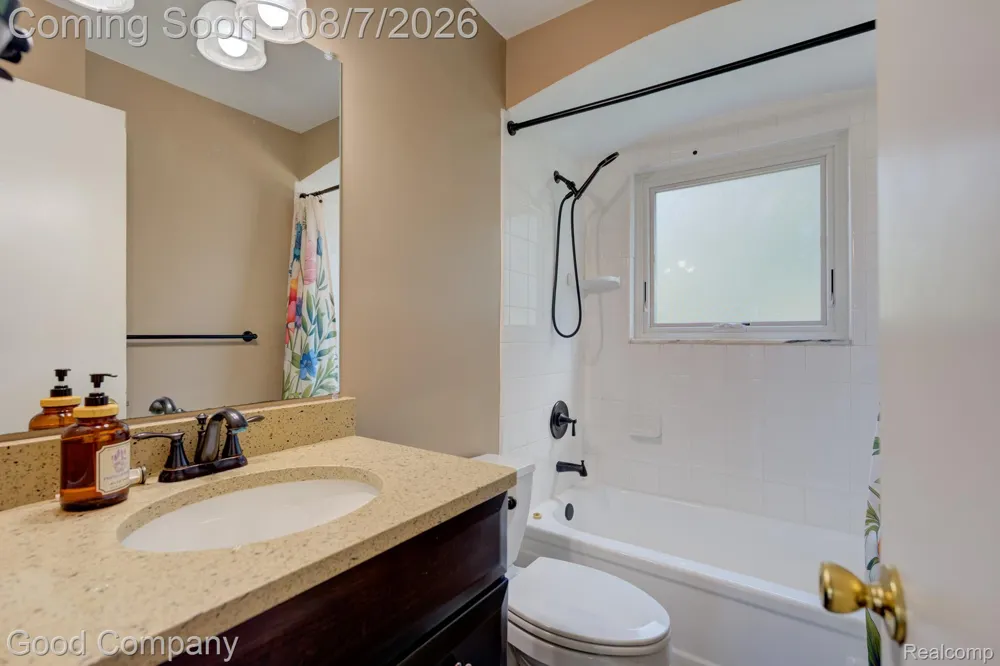 62060 Indian Trail Ray Township, MI 48096