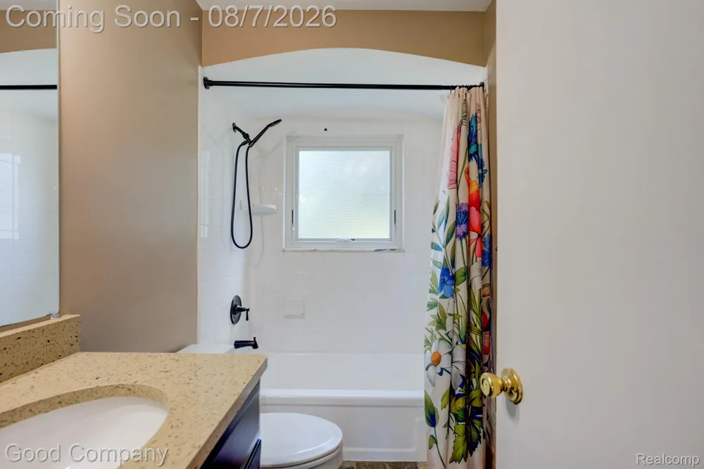 62060 Indian Trail Ray Township, MI 48096