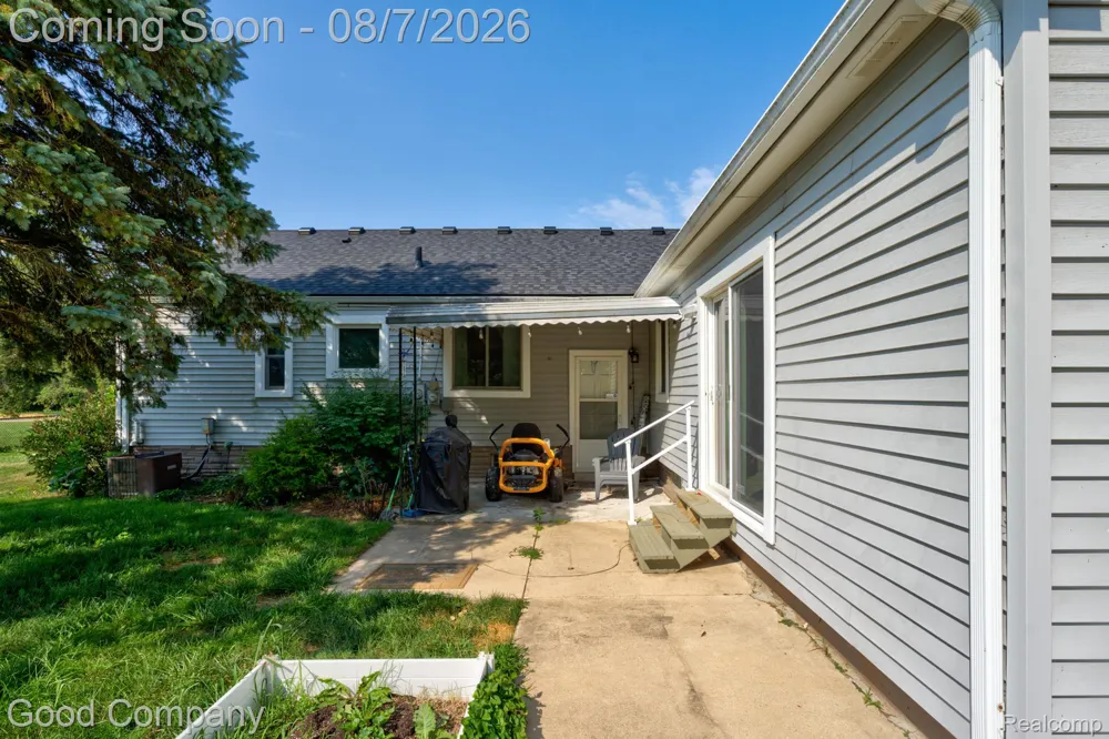 62060 Indian Trail Ray Township, MI 48096