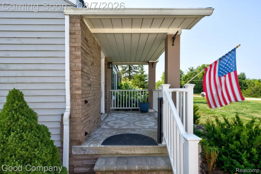 62060 Indian Trail Ray Township, MI 48096