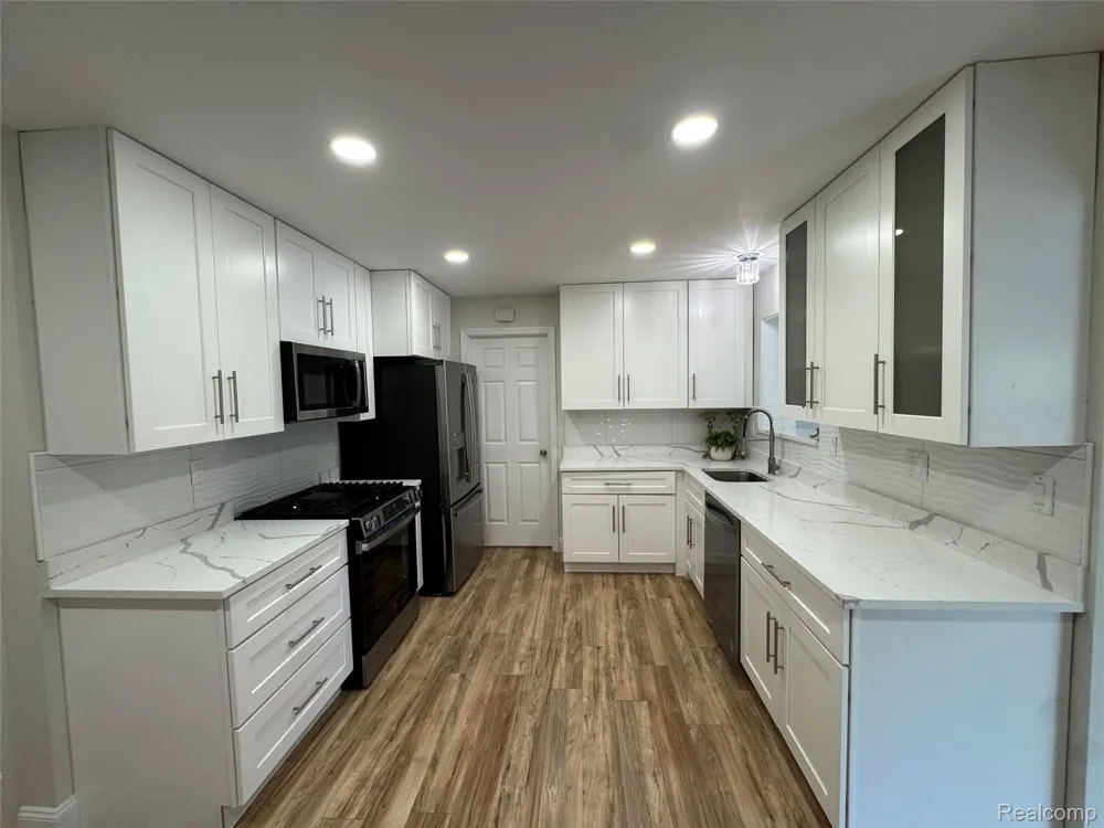 19980 Dorset Street Southfield City, MI 48075