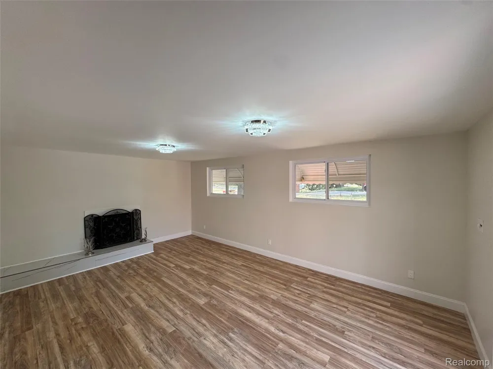 19980 Dorset Street Southfield City, MI 48075
