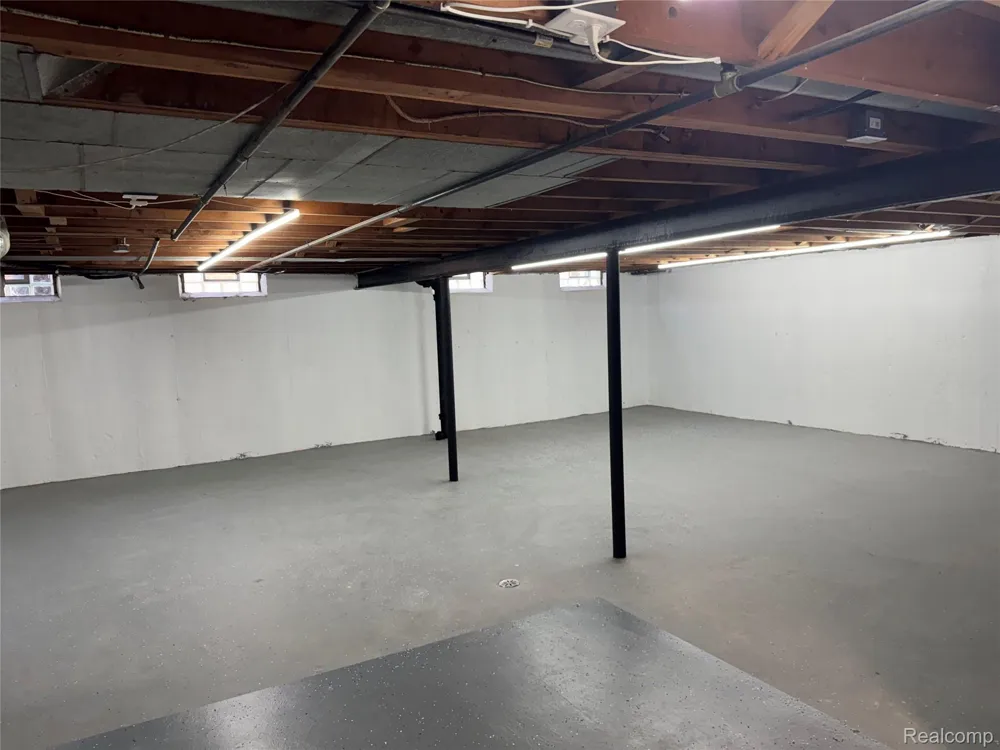 19980 Dorset Street Southfield City, MI 48075