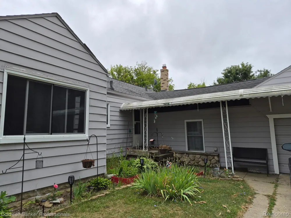 3384 Swartz Street Flint Charter Township, MI 48507