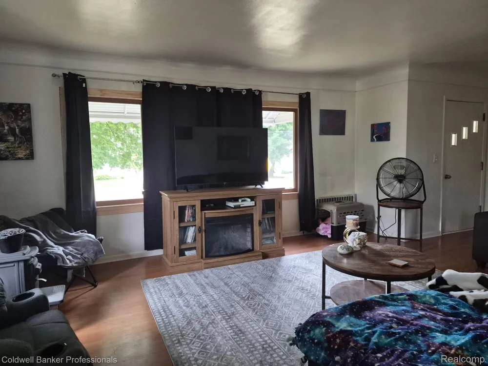 3384 Swartz Street Flint Charter Township, MI 48507
