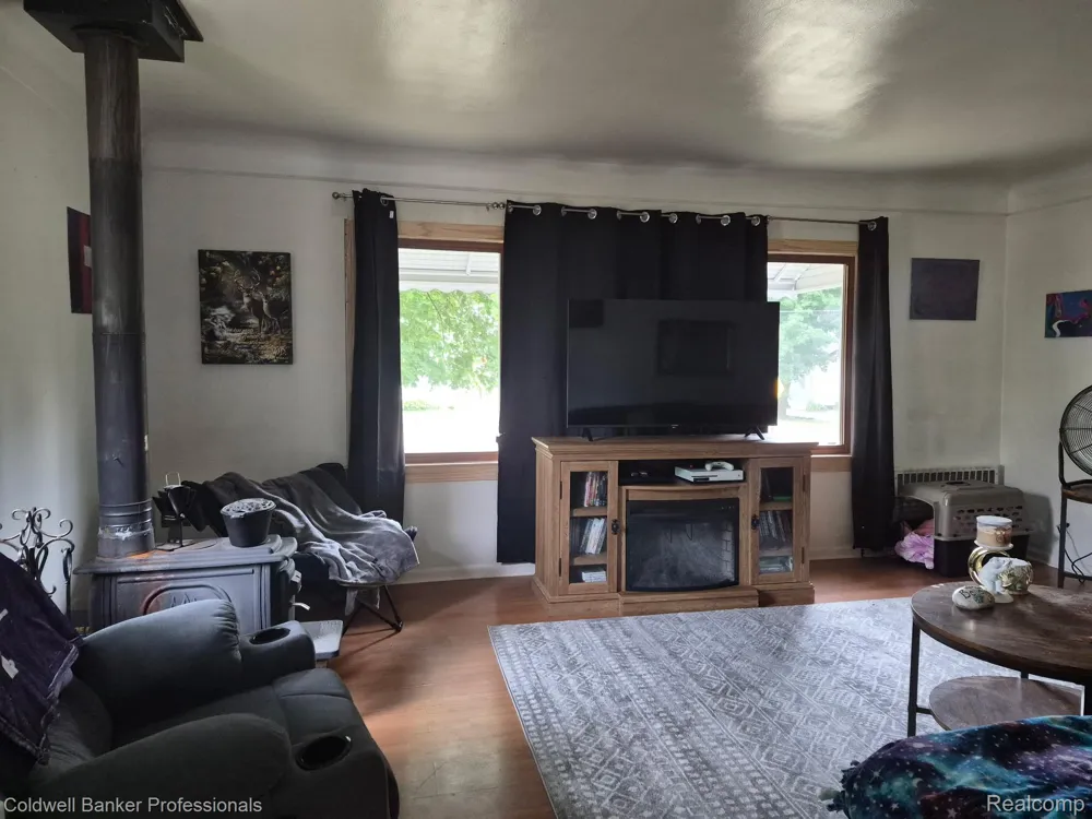 3384 Swartz Street Flint Charter Township, MI 48507