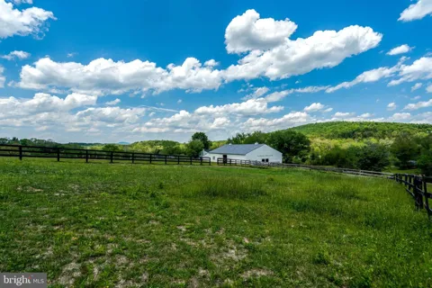 9253 CLIFF MILLS ROAD #HORSE FACILITY