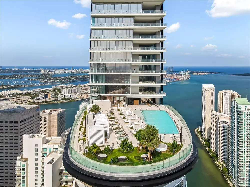 300 Biscayne Boulevard Way #1106E Miami, FL 33131