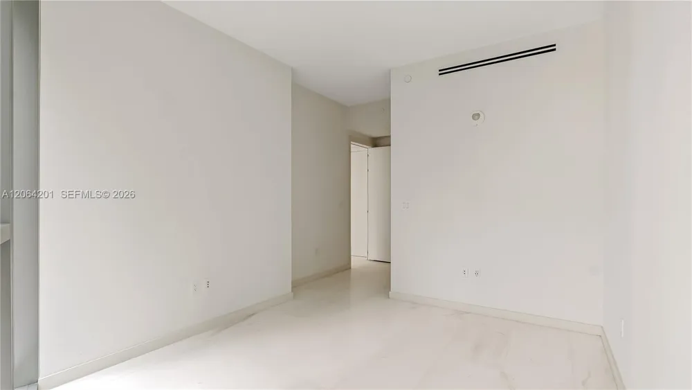 300 Biscayne Boulevard Way #1106E Miami, FL 33131