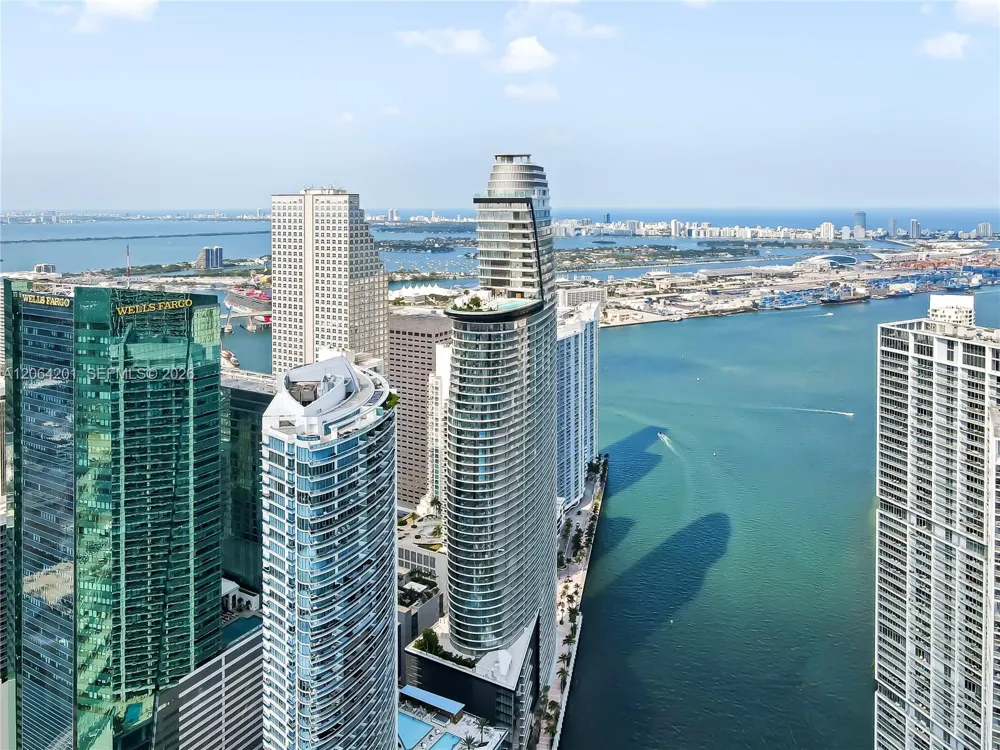 300 Biscayne Boulevard Way #1106E Miami, FL 33131