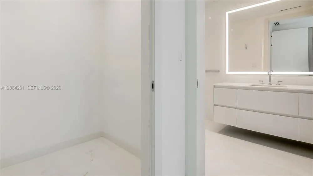 300 Biscayne Boulevard Way #1106E Miami, FL 33131