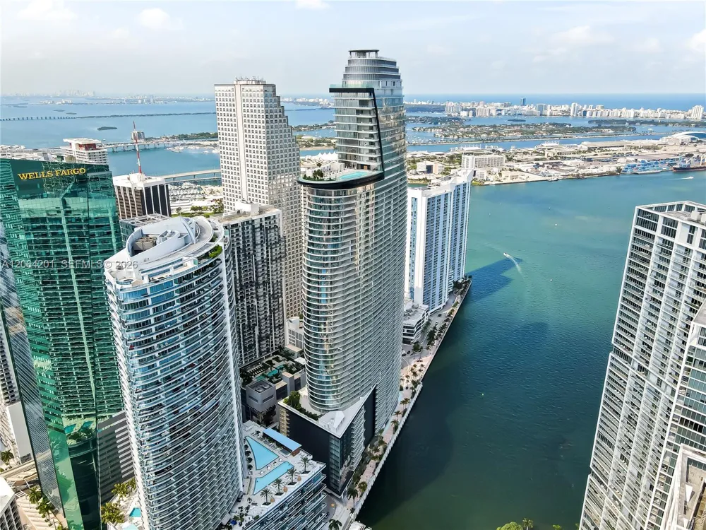 300 Biscayne Boulevard Way #1106E Miami, FL 33131