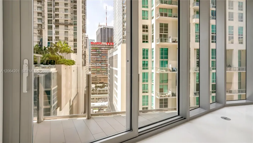 300 Biscayne Boulevard Way #1106E Miami, FL 33131