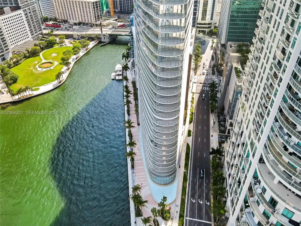 300 Biscayne Boulevard Way #1106E Miami, FL 33131