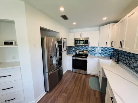 1522 Mainsail Drive #4
