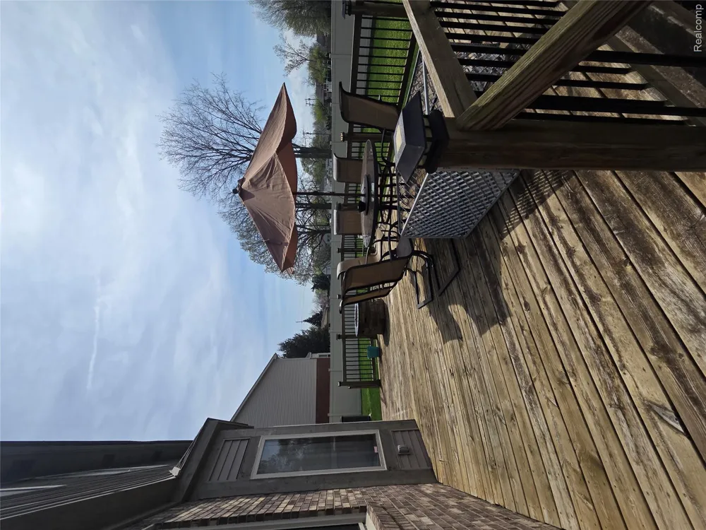 26940 Cedar Run Court Woodhaven City, MI 48183