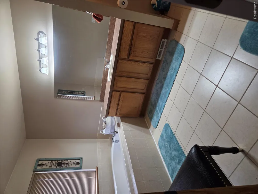 26940 Cedar Run Court Woodhaven City, MI 48183