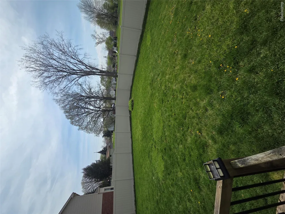 26940 Cedar Run Court Woodhaven City, MI 48183