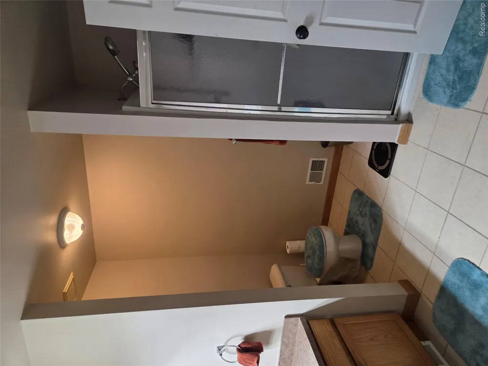 26940 Cedar Run Court Woodhaven City, MI 48183
