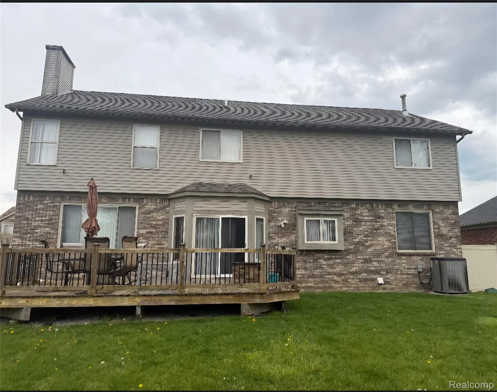 26940 Cedar Run Court Woodhaven City, MI 48183