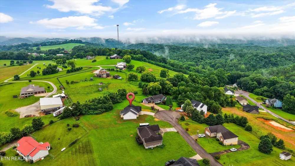 829 Wehali Tr Kodak, TN 37764