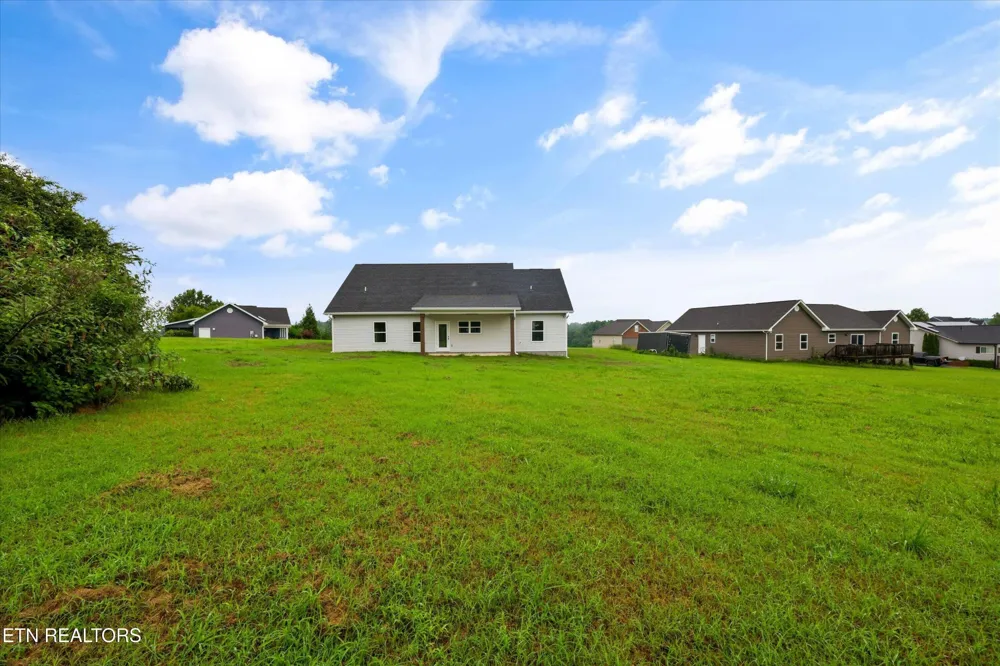 829 Wehali Tr Kodak, TN 37764