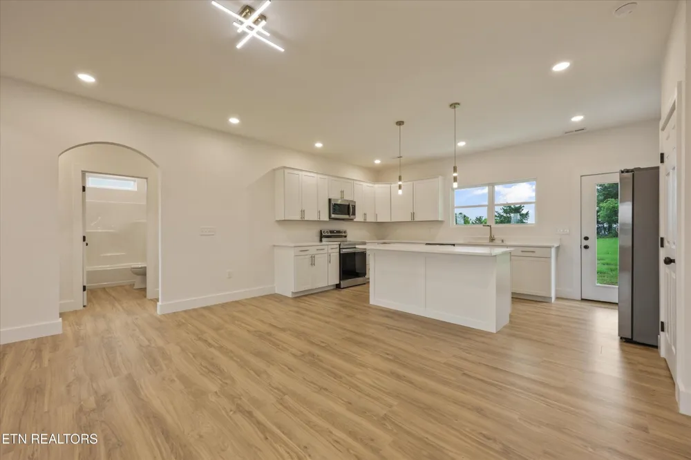 829 Wehali Tr Kodak, TN 37764