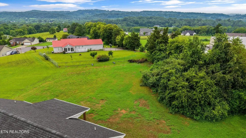 829 Wehali Tr Kodak, TN 37764