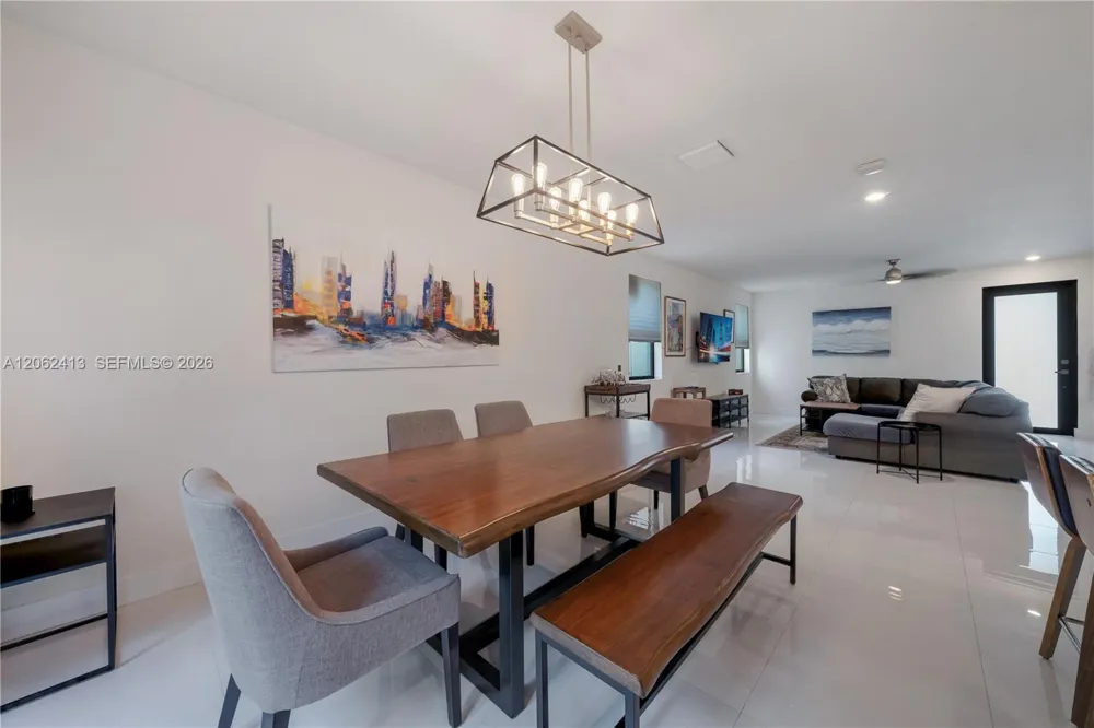 10425 NW 82nd St #4 Doral, FL 33178