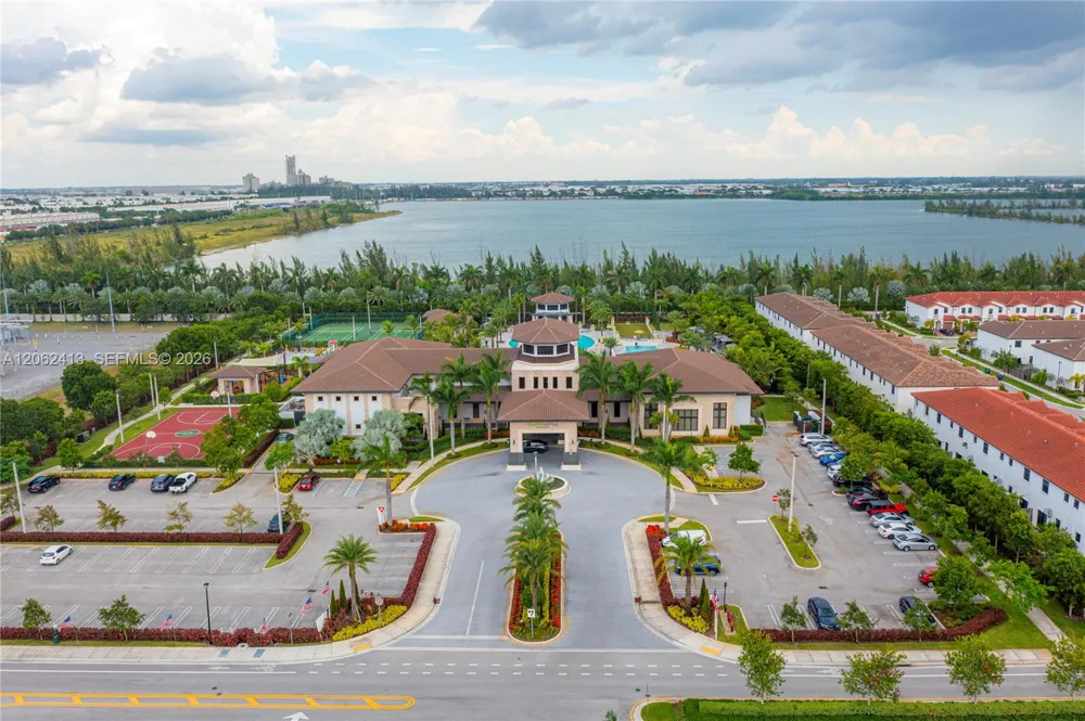 10425 NW 82nd St #4 Doral, FL 33178