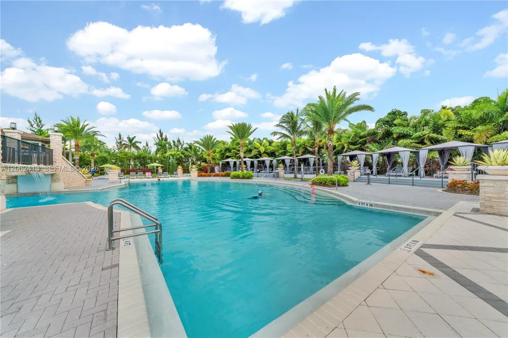 10425 NW 82nd St #4 Doral, FL 33178