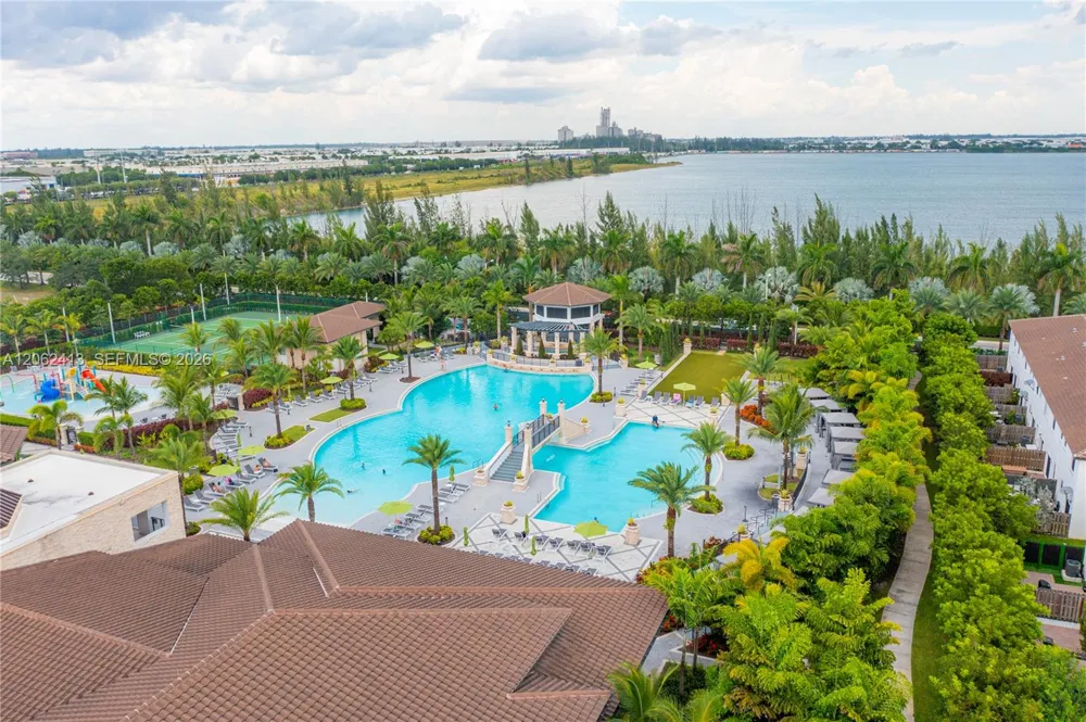 10425 NW 82nd St #4 Doral, FL 33178