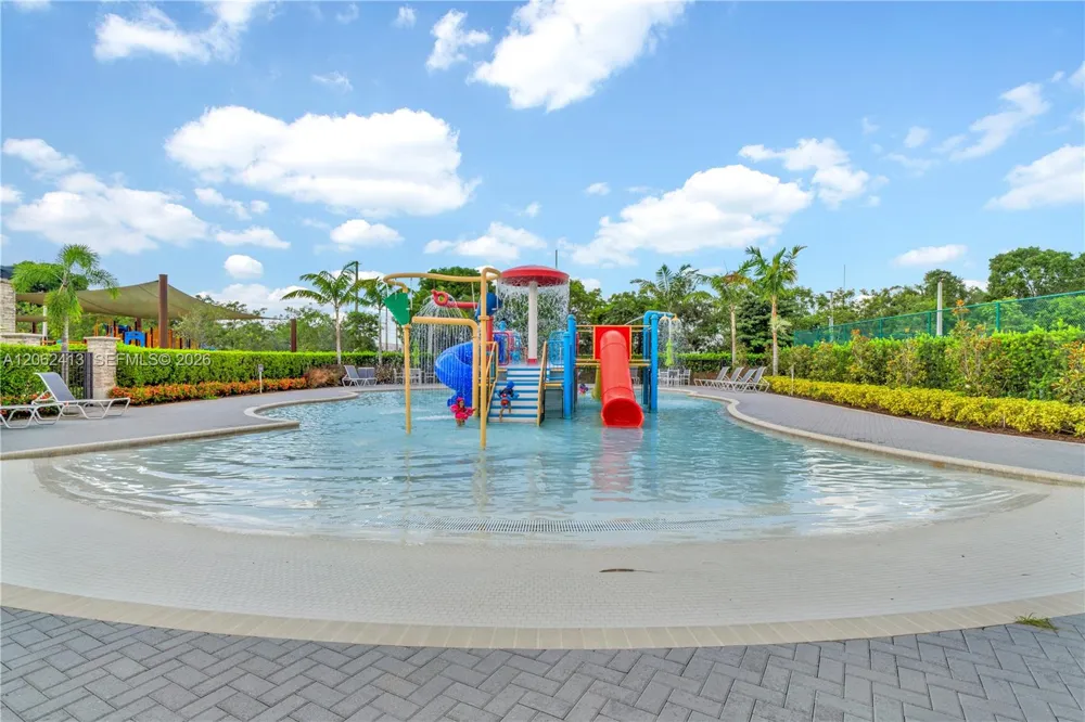 10425 NW 82nd St #4 Doral, FL 33178