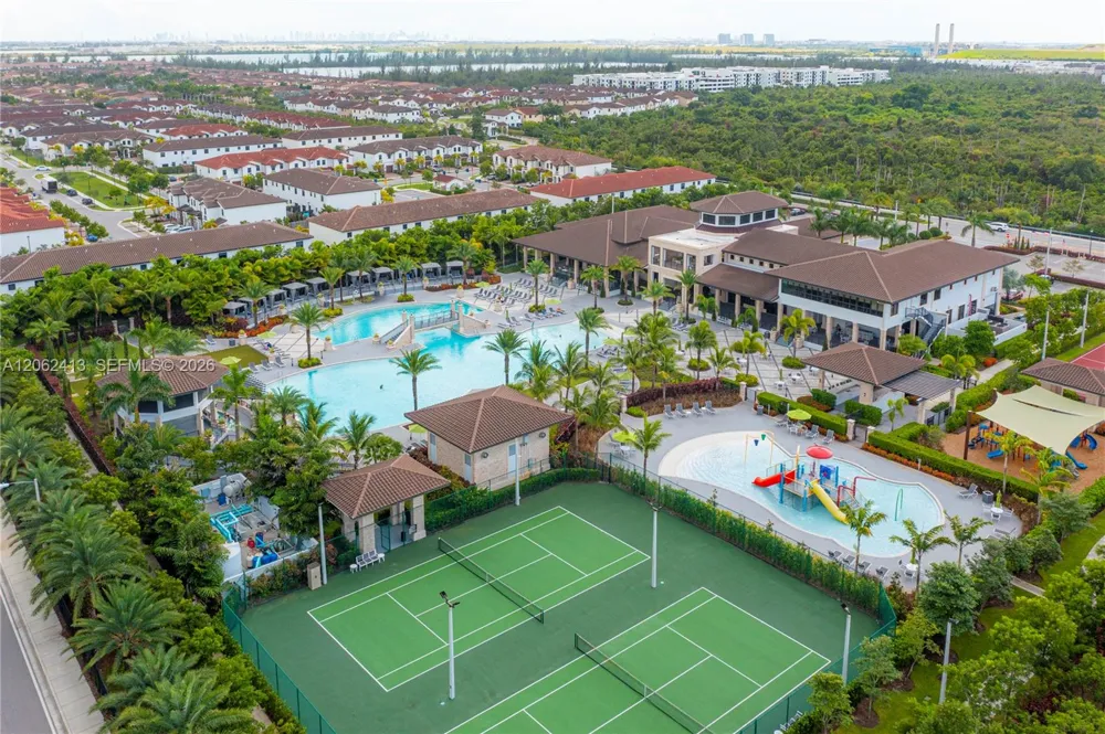 10425 NW 82nd St #4 Doral, FL 33178