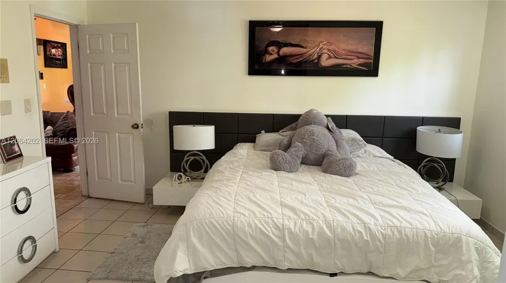1542 SW 138th Ct Miami, FL 33184