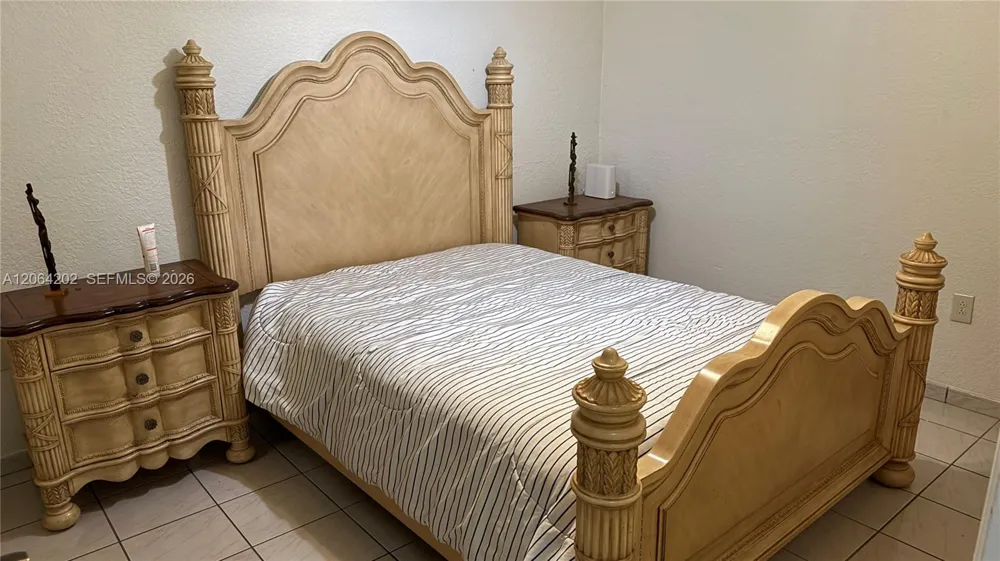 1542 SW 138th Ct Miami, FL 33184