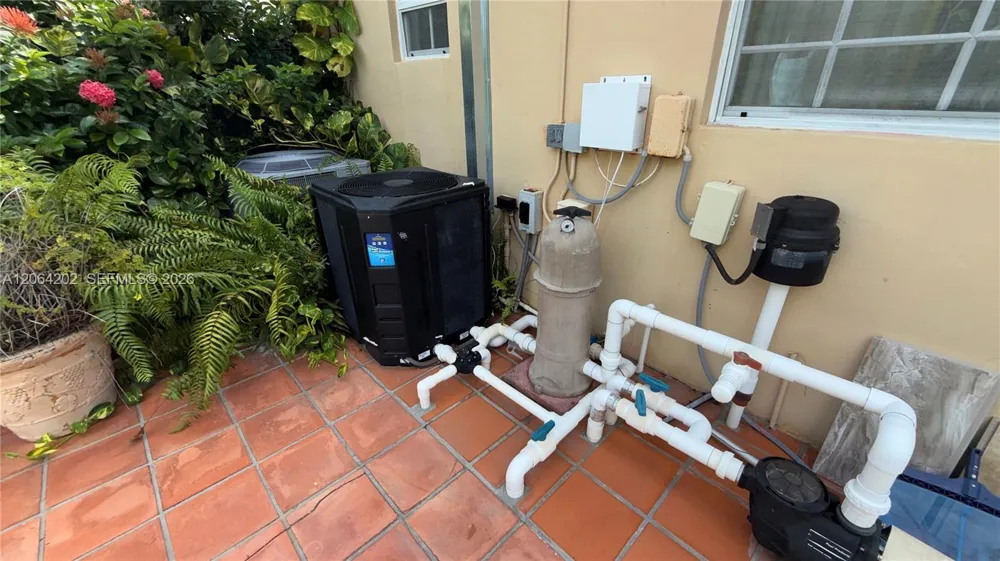 1542 SW 138th Ct Miami, FL 33184