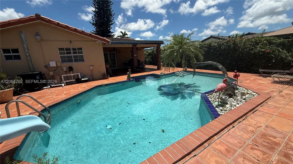 1542 SW 138th Ct Miami, FL 33184