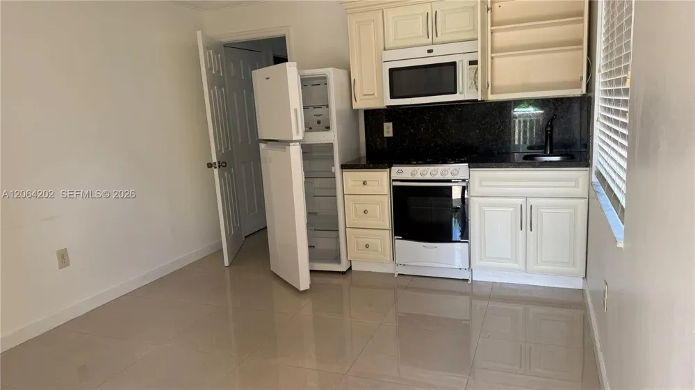1542 SW 138th Ct Miami, FL 33184