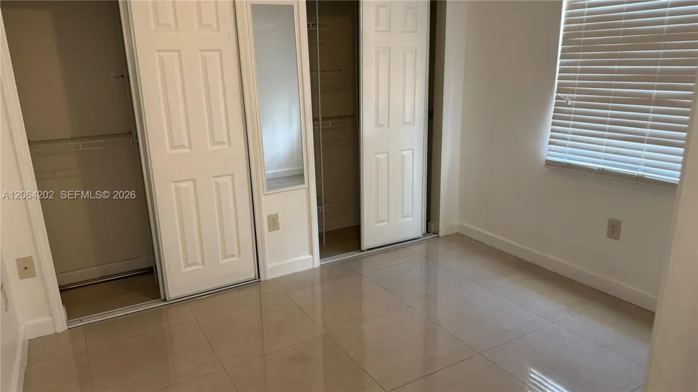 1542 SW 138th Ct Miami, FL 33184
