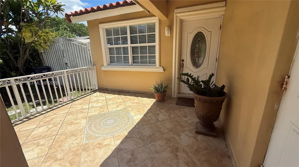 1542 SW 138th Ct Miami, FL 33184
