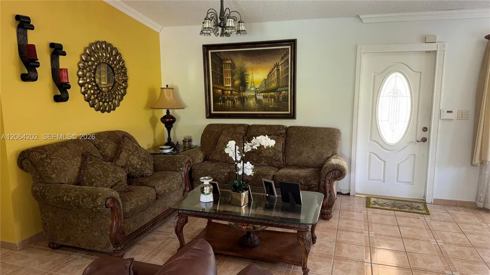 1542 SW 138th Ct Miami, FL 33184